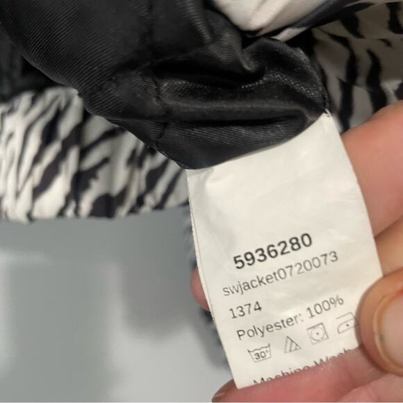 SHEIN Curve zebra print bomber jacket size 3X plus - Picture 5 of 7